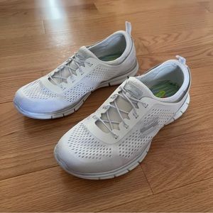 Skechers Memory Foam Sneakers Size 9